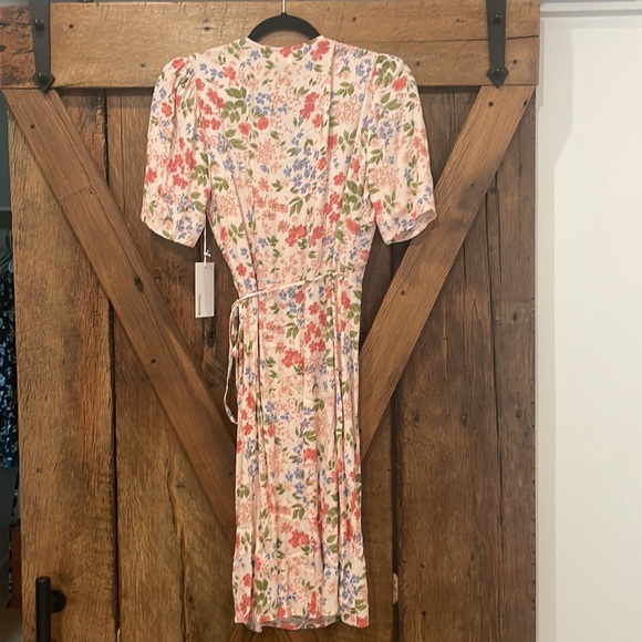 NWT Size Small Reformation Laurent Wrap Dress - Picture 2 of 11